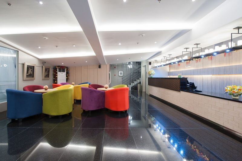 Solace Hotel Makati City Buitenkant foto