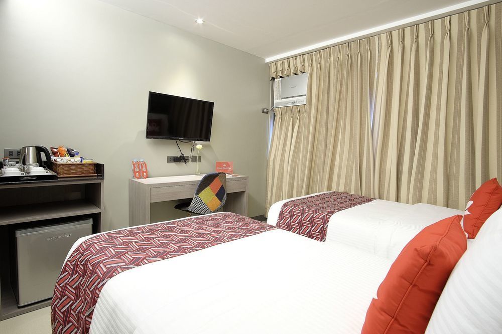 Solace Hotel Makati City Buitenkant foto